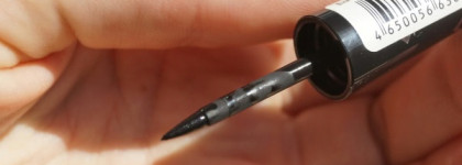 Eva Mosaic Deep Colour Eyeliner Жидкая подводка для глаз в черном оттенке