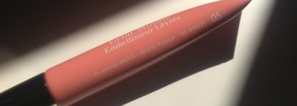 Clarins Eclat Minute Instant Light Natural Lip Perfector - Блеск для губ в оттенке 05 Candy Shimmer