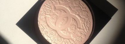 Сhanel Poudre Signee De Chanel Illuminating Powder - Пудра-хайлайтер