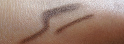 Chanel Le Crayon Sourcils Precision Brow Definer - Карандаш для бровей в оттенке № 30 ( Brun Naturel )