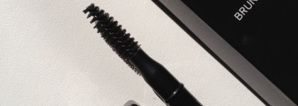Chanel Le Crayon Sourcils Precision Brow Definer - Карандаш для бровей в оттенке № 30 ( Brun Naturel )