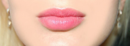 Губная помада Lipmania Very Me от Oriflame в оттенке "Дерзкий Мак"