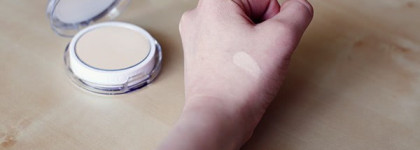 L'oreal Nude Magique BB Powder 5 in 1 Light Skin - Пудра для очень светлой кожи