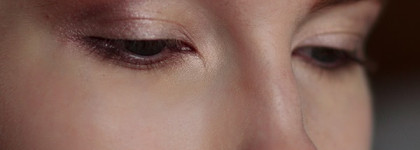 Yves Rocher 100% Natural Origin Loose Pearls – Рассыпчатые тени для век «Минералы & Растения»  - оттенок "Дымчатый перламутр"