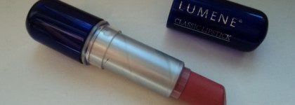 Неоднозначная помада Lumene Classic Lipstick (в оттенке №14 Memory)