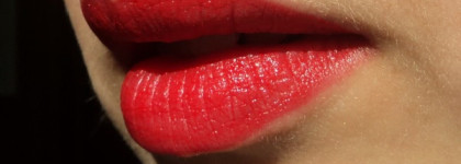 Такой непостоянный Essence Xxxl longlasting lipgloss matt effect в оттенке 07 Silky Red