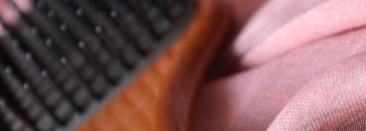 Into the woods - Массажная расческа для волос Aveda Wooden Paddle Brush