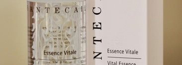 Баловство или необходимость? Chantecaille Vital Essence