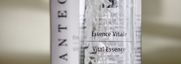 Баловство или необходимость? Chantecaille Vital Essence