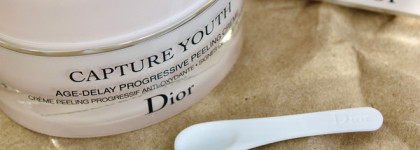 Антивозрастной крем для лица обновляющий и придающий сияние коже Dior Capture Youth Age-Delay Progressive Peeling Creme