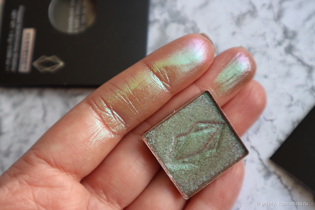 Lethal Cosmetics Magnetic Pressed Multichrome Shadow #Retrograde
