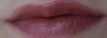 Помада для холодной осени Revlon Colorburst Lip Butter #1 Pink Truffle