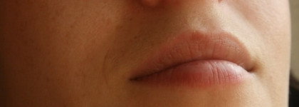 Catrice Ultimate Shine Lipstick And The Oscar Goes To 240