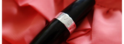 Увлажняющая губная помада "Соблазн" в оттенке "Коралл" (Tangerine) от Avon