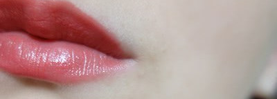 Увлажняющая губная помада "Соблазн" в оттенке "Коралл" (Tangerine) от Avon