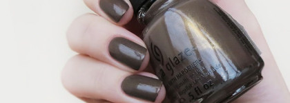 China Glaze Nail Lacquer with hardeners 935 "Ingrid"