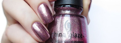 China Glaze Nail Lacquer with hardeners 1225 "Strike up a cosmo"