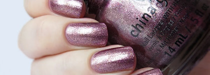 China Glaze Nail Lacquer with hardeners 1225 "Strike up a cosmo"