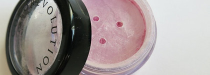 В продолжение минеральной темы: Colorevolution Mineral Eyeshadow в оттенках  Pillow Talk, Amethyst, Chocolate diamond