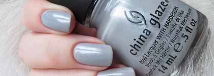 Не просто серый China Glaze Nail Lacquer with hardeners 952 Pelican Gray