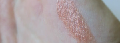 Неоднозначный, но любимый многими нюд Dior Addict Lipstick Vibrant Colour Spectacular Shine 333 Nude