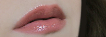 Неоднозначный, но любимый многими нюд Dior Addict Lipstick Vibrant Colour Spectacular Shine 333 Nude