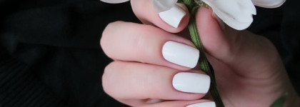 China Glaze Nail Lacquer With Hardeners 023 White On White