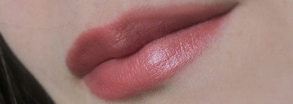 Увлажняющая помада для губ Limoni Lipstick 01