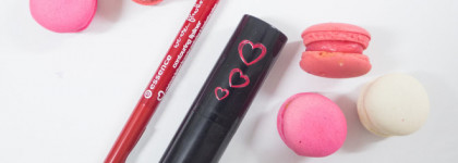 Красный набор для губ от Essence We Are