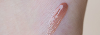 Деликатный нюд Guerlain Gloss D'Enfer 402 Browny Clap