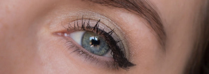 Essence We Are... Perfect Dip Eyeliner Ultra Black & Waterproof