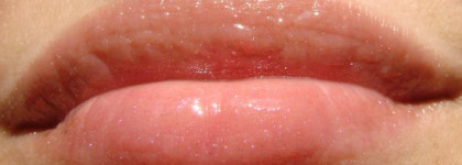 Популярный тип – Chanel Levres Scintillantes Glossimer #104 Astral