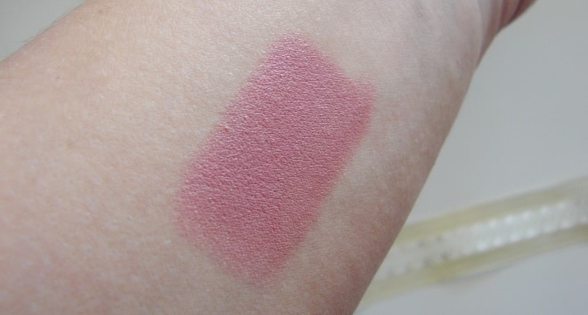 Полезная в хозяйстве Chanel Rouge Allure #88 Evanescente
