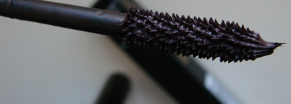 Вторая новогодняя Chanel Le Volume de Chanel Mascara #27 Rouge Noir