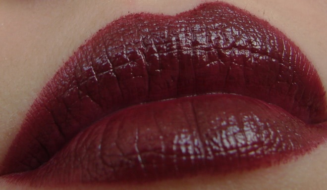 Две странные помады Maybelline Hydra Extreme Lipstick #390 #620