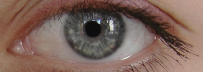 Yves Rocher Intense Kajal 100% Color в оттенке Розовый Коралл