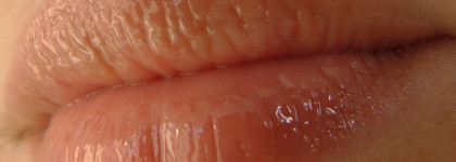 Yves Rocher Sexy Pulp Volume Gloss 02 Rose Indien и 07 Beige Dore - Объёмные блески для губ