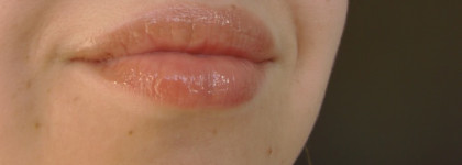 Yves Rocher Sexy Pulp Volume Gloss 02 Rose Indien и 07 Beige Dore - Объёмные блески для губ