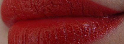 Парад победы и первомайская демонстрация с Clinique Pop Lip Colour + Primer 07 Passion Pop