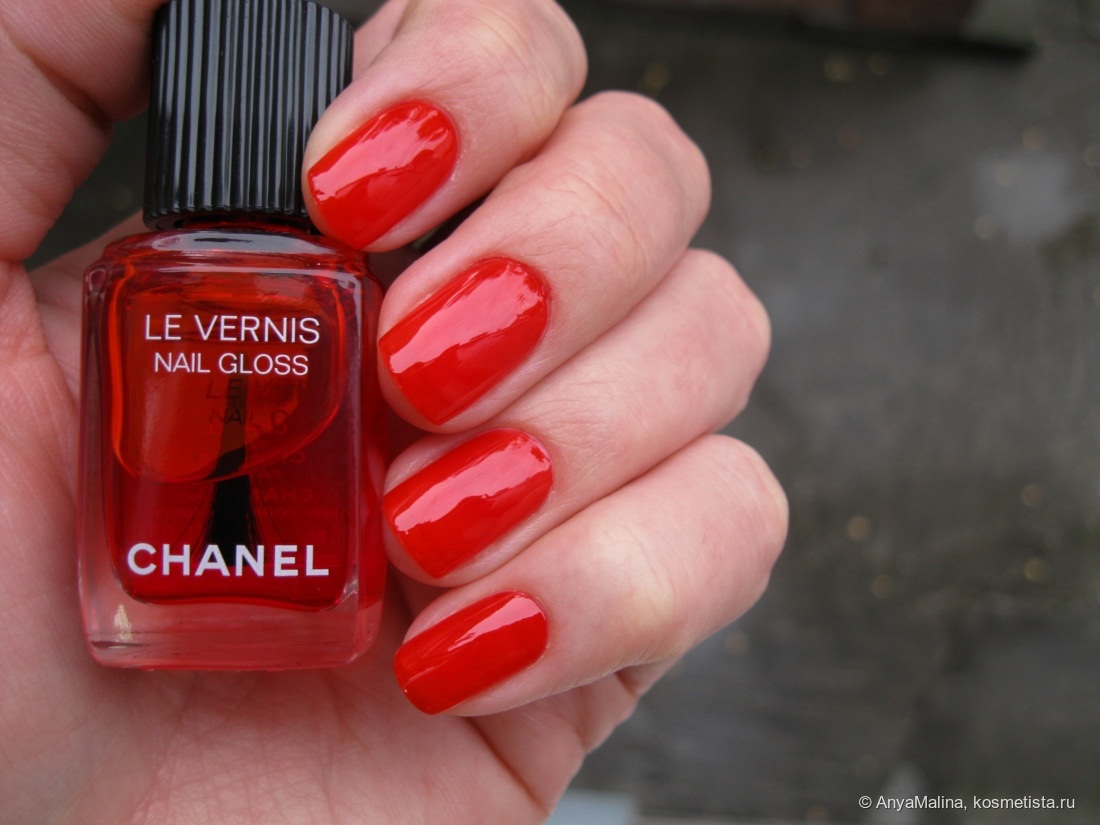 Chanel Le Vernis Nail Gloss - Rouge Radical No. 530