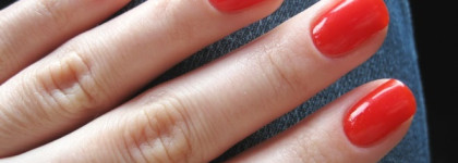 Дикий огонь Chanel Le Vernis Nail Gloss #530 Rouge Radical