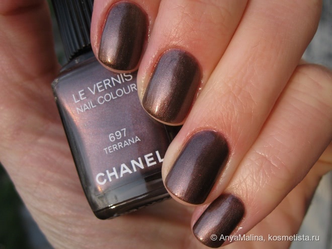 Золотая осень с летним Chanel Le Vernis #697 Terrana