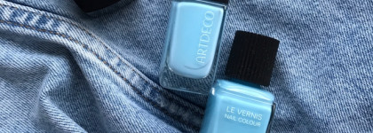 "True blue will never stain" Настоящий голубой цвет никогда не запятнаешь: Chanel Le Vernis Nail Colour #551 Coco Blue и Artdeco Art Couture № 850 heaven