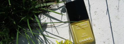 К первому весеннему дню: солнечная мимоза Chanel Le Vernis #577 Mimosa