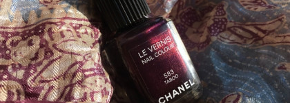 "Для космоса не существует времени": Chanel Le Vernis Nail Colour #583 Taboo