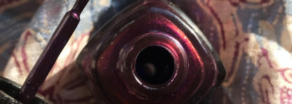 "Для космоса не существует времени": Chanel Le Vernis Nail Colour #583 Taboo