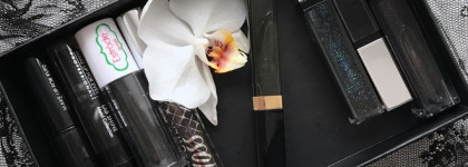 Поцелуй с шахтёром: моя коллекция чёрных блесков для губ