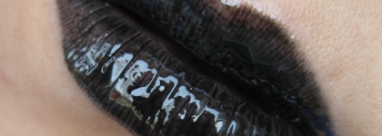 Поцелуй с шахтёром: моя коллекция чёрных блесков для губ