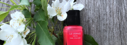 Чего не ожидаешь от Chanel: лак для ногтей с неоновым эффектом Chanel Le Vernis Neon Nail Colour #596 Rose Neon