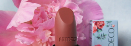 Нежность от ArtDeco: холодный нюд Perfect Color Lipstick #825 Royal Rose и мятный лак Art Couture Nail Lacquer #832 Spearmint